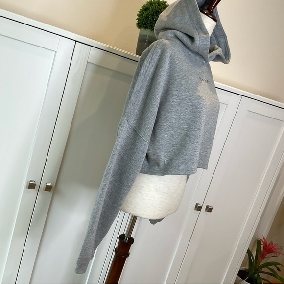 NWT Savage x Fenty Xssential Crop Hoodie Pullover Embroidered Logo Grey Sz 8-10 - Picture 4 of 12
